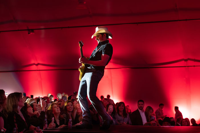 Brad Paisley Headlines 19th Annual Governor’s Black-Tie