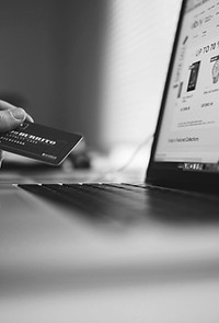 laptop open showin online shopping