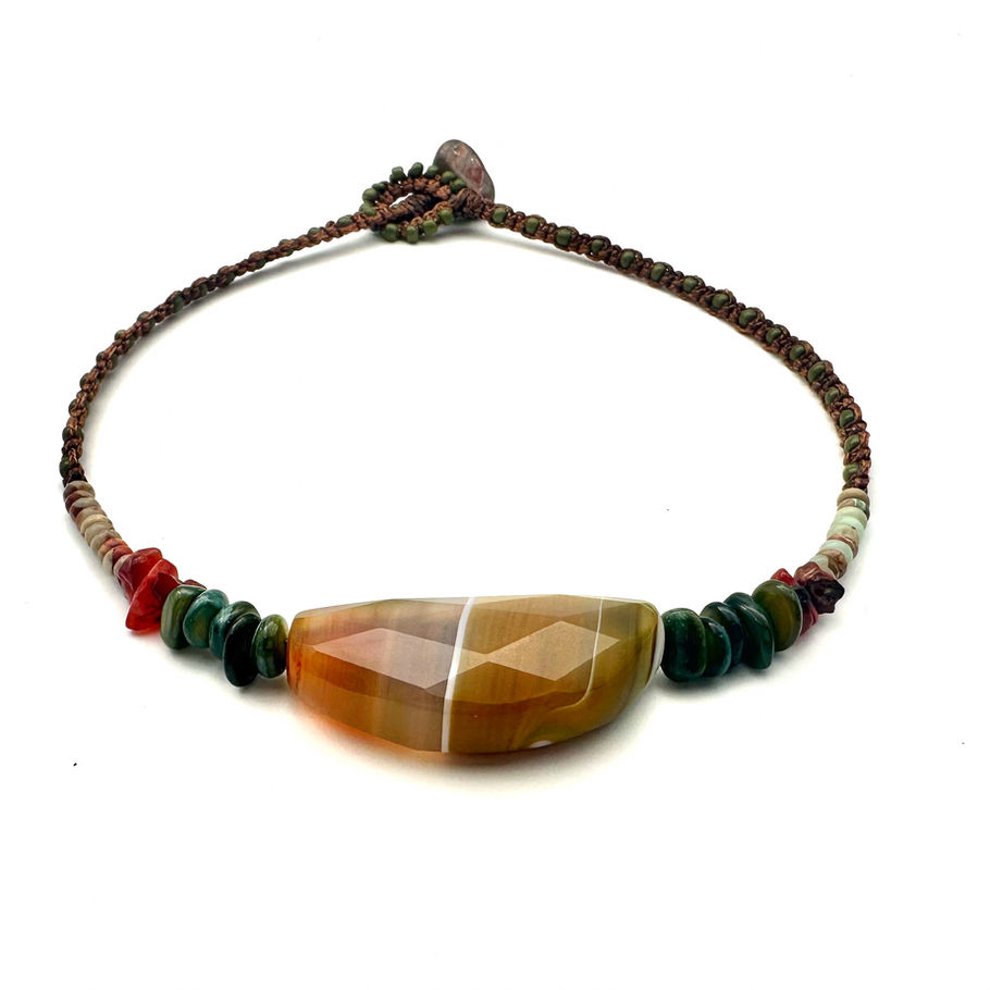 faceted-agate-necklace-golden-ember
