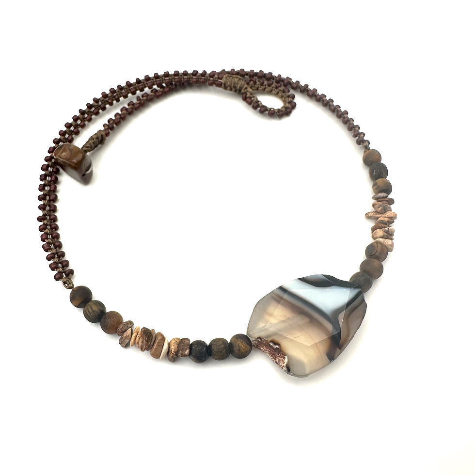 Natural Agate Necklace – Desert Spirit front view