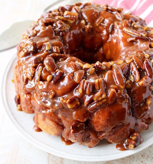 Salted-Caramel-Pecan-Monkey-Bread-8-600x717.jpg