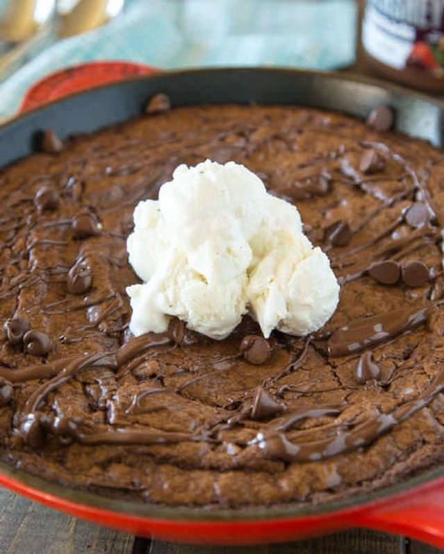 Triple-Chocolate-Brownie-Skillet-3.jpg