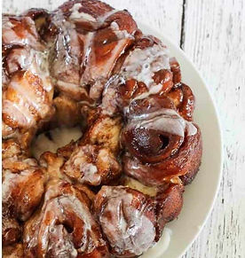 cinnamon-roll-monkey-bread.jpg