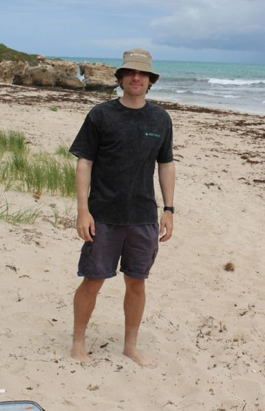 Thumbnail: Reef Rider classic surf washed bucket hat