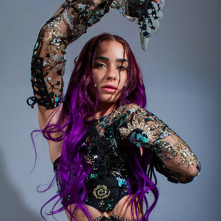 Lilli Allen headshot.jpg