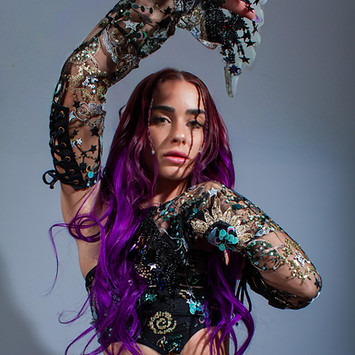 Lilli Allen headshot.jpg