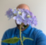 Andy met bloem