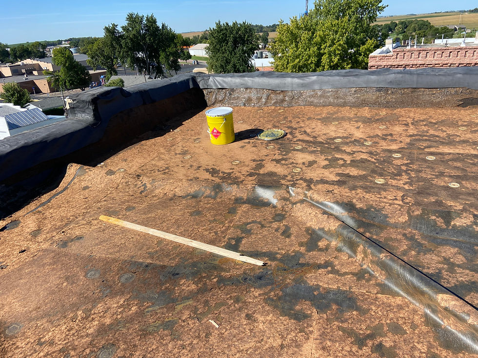 Rock Parapet Wall Rubber Roof Repair