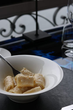 Rigatoni cacio e pepe