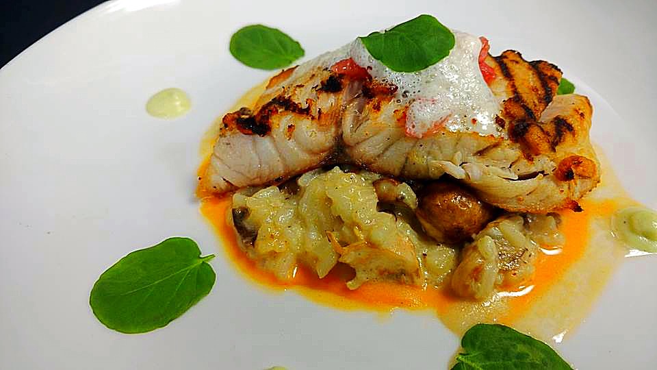 Detroit Fish House Steak and Oyster Bar Best Seafood Detroit