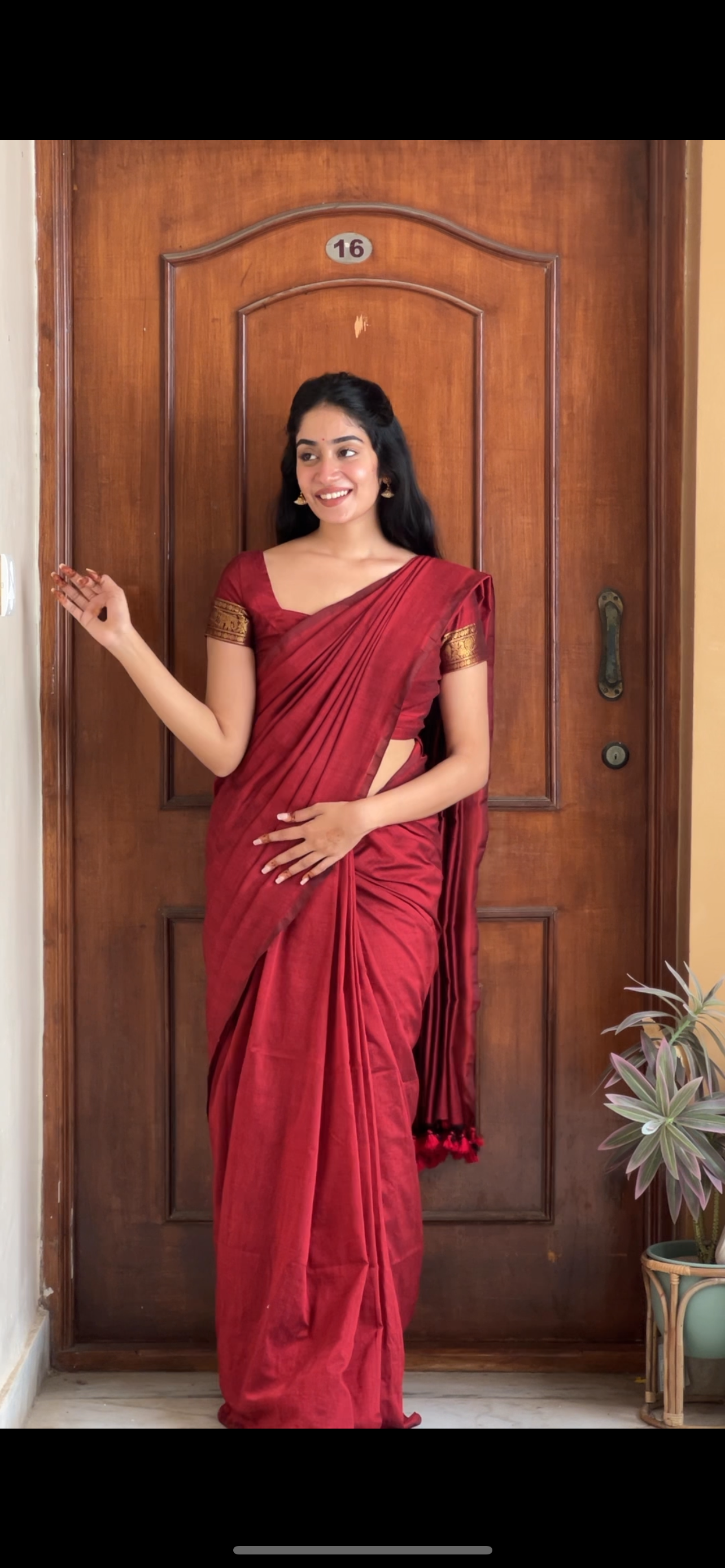Handloom cotton saree - red (zari border)