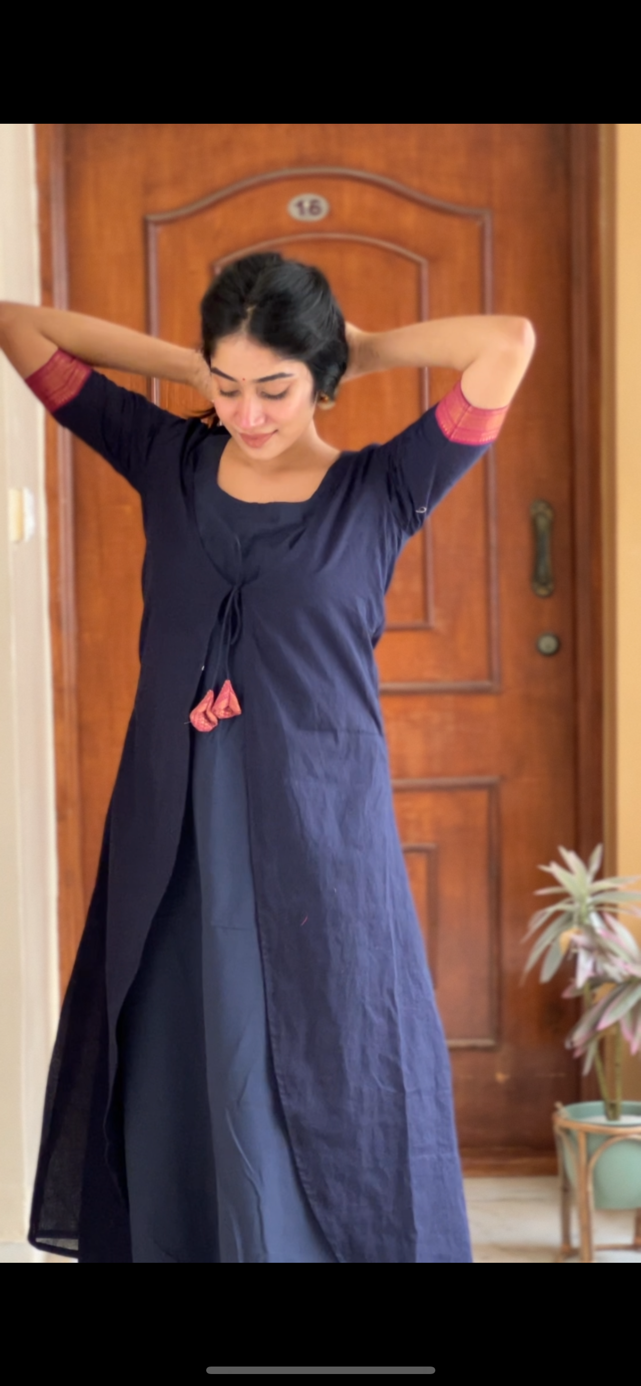 Feeding friendly mangalagiri maxi ( navy blue)