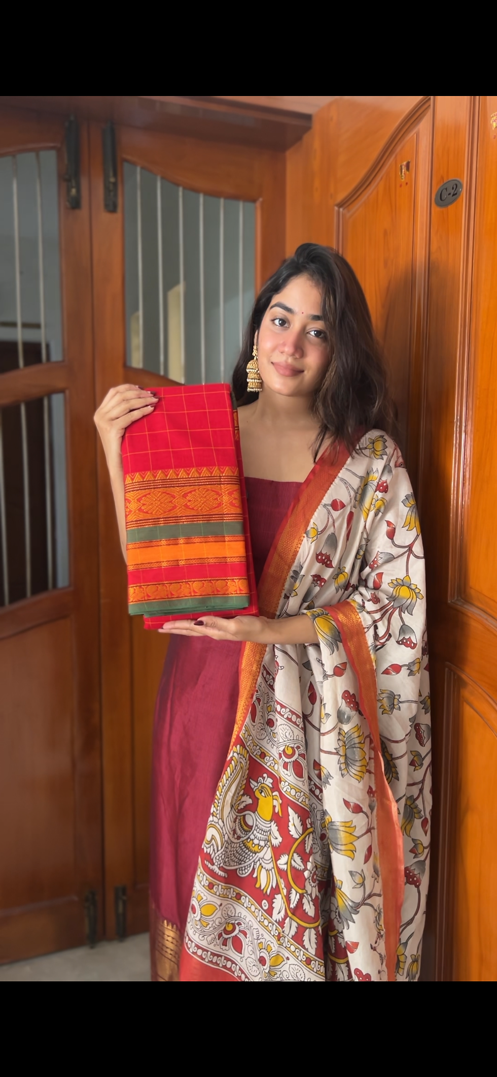 Thumbnail: Nayaranpet cotton saree -  Red 