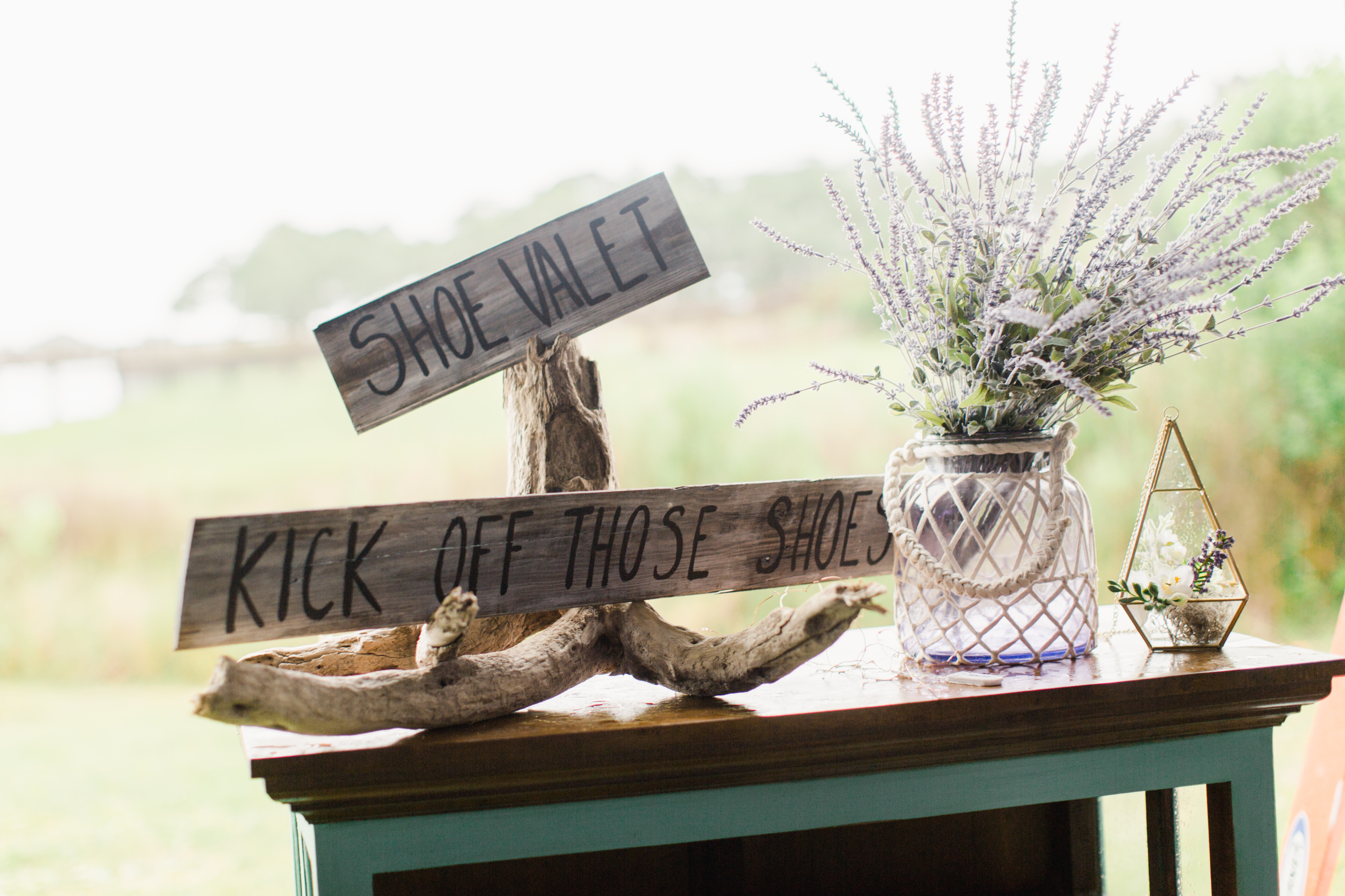 "Shoe Valet" signs