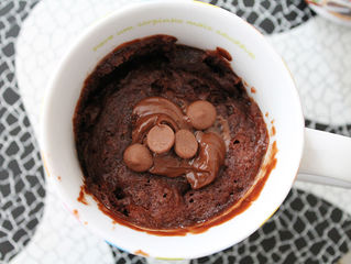 Bolo de caneca de Nutella.