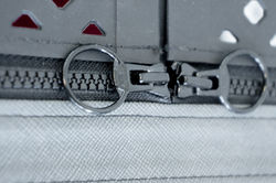 4pets-penthouse_zipper