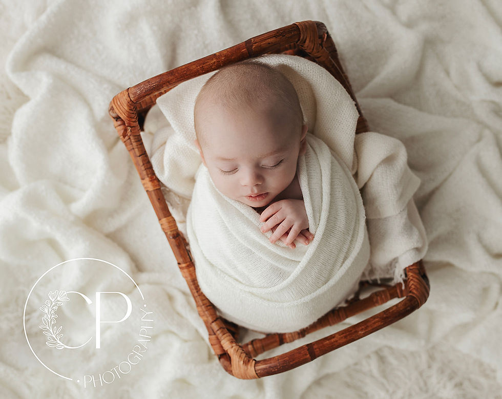 Newborn photographer in Poole