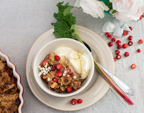 glutenfri rabarbra smuldrepai