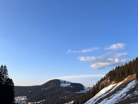 Unsere glückliche Gewinnerin der Vollmond-Schneeschuhtour