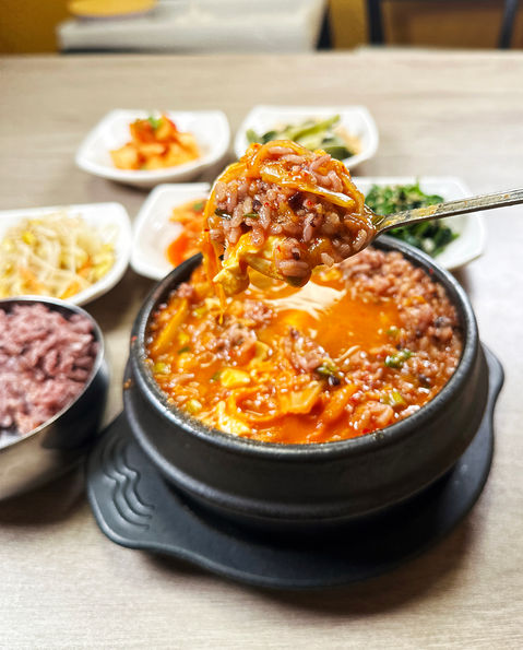 Ddukbaegi Hot Stone Korean Kitchen in Dallas, TX 75229 - restaurants near me, food near me, places to eat, korean restaurants, korean food, korean food near me, korean restaurant near me, kfood, korean, korean cuisine, places to eat near me, diner, restaurants nearby, local restaurants, take out restaurants, asian restaurant, restaurants that deliver, korean bbq, bbq place, kimchi, soup, stew, bulgogi, la galbi, bibimbap, gimbap, banchan, side dish  