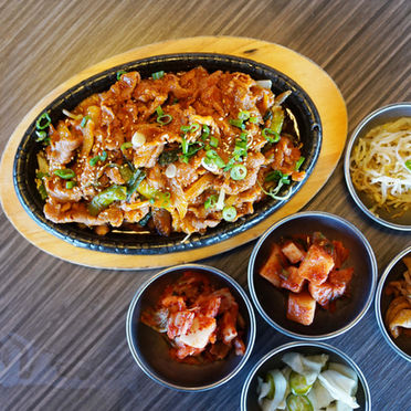 Gopchang Story Korean BBQ of Glenview 곱창이야기 시카고 - Glenview, IL 60025 - gopchang, intestine, beef, pork, soup, stew, bulgogi, kimchi, noodle, casserole, hotpot, beef tartar, tteokbokki, dumpling, bibimbap, soju, rice wine, Korean bbq near me, Korean food near me, bbq near me, Korean barbecue, Korean bbq, Korean Food, K-food, restaurants near me, food near me, place to eat, places to eat near me, diner, restaurants nearby, local restaurants, take out restaurants