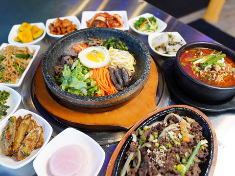 Ham Ji Bak Korean BBQ in Carrollton, TX 75007 - Korean barbecue, Korean BBQ, Korean restaurant in Carrollton, Bulgogi, Pork Belly, Galbi, Banchan, kimchi, bibimbap, soju, Korean Food, K-food, Korean restaurants near me, Korean food near me, BBQ near me, Place to eat, BBQ place, restaurants, restaurants nearby, local restaurants