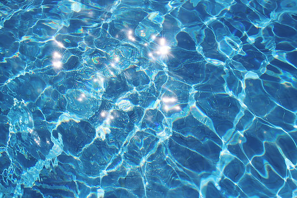 at-the-pool-2024-10-16-02-33-25-utc.jpg
