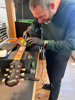 learn how to setup a guitar