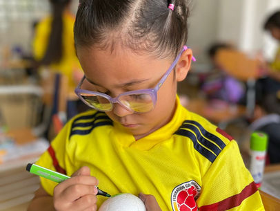 Al finalizar este período académico, queremos expresar nuestro agradecimiento a los estudiantes y sus familias por el compromiso, dedicación y esfuerzo demostrado durante estos meses de aprendizaje y crecimiento.  