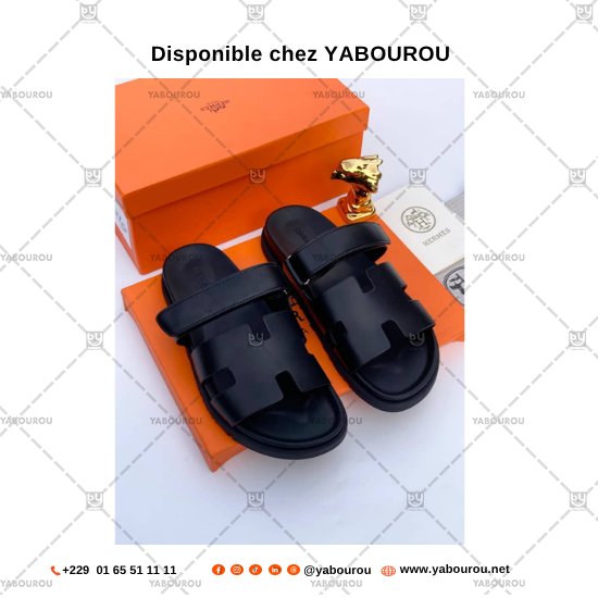 SANDALES EN CUIR NOIR