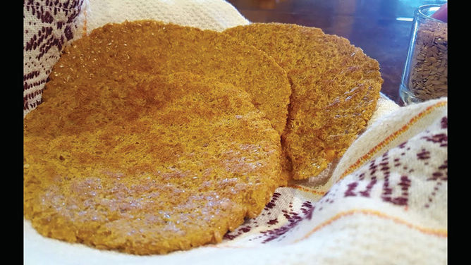 Preparation of banana or flaxseed tortillas