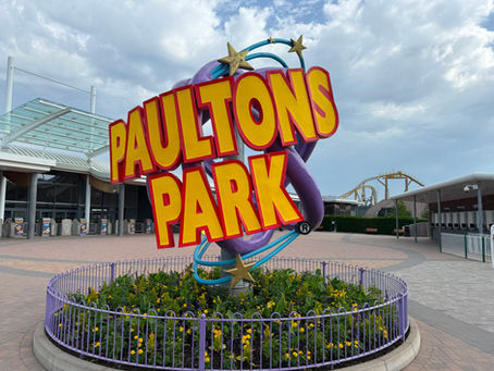 Paultons Park Entrance