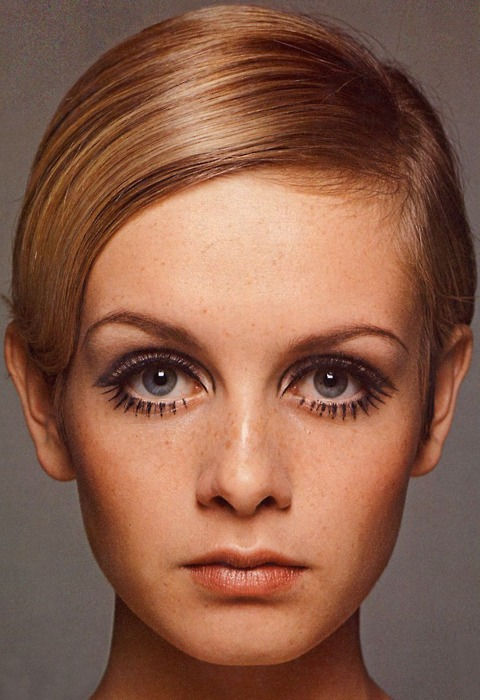 Twiggy mod hairdo