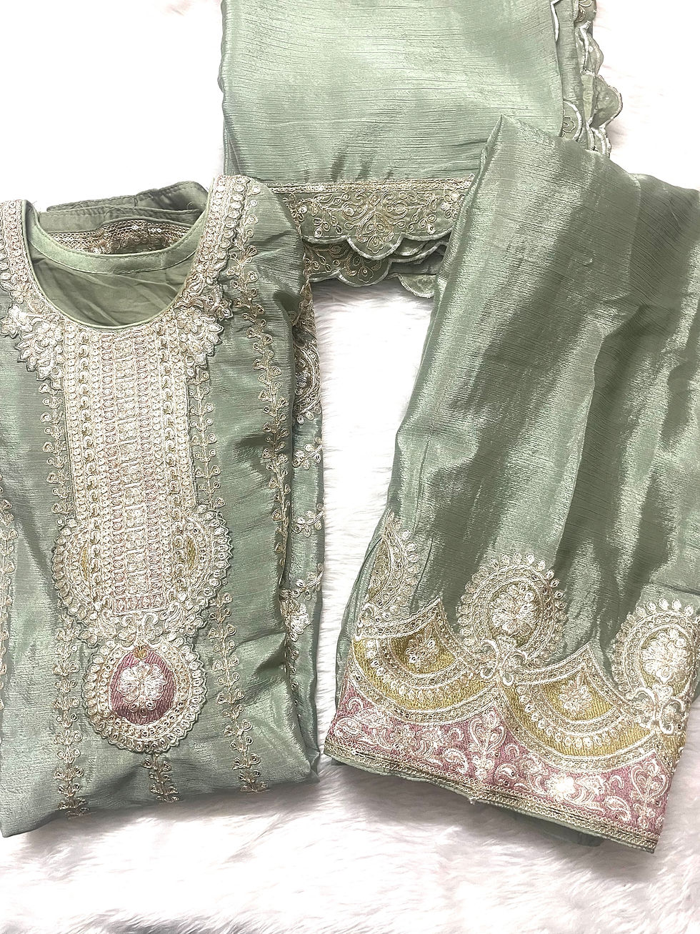 Thumbnail: Stitched partywear suit set 