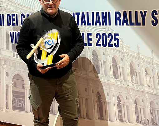 SQUADRA CORSE CITTA’ DI PISA IMPEGNATA SU DUE FRONTI IL PROSSIMO WEEKEND
AL RALLY TARGA FLORIO CON GIUSEPPE TRICOLI ED AL NUOVO SLALOM DI MASSA
CON NICOLA TONETTI