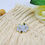 Miniature : Pin's émaillé "Fleur" - 5 variantes disponibles