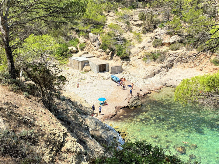 IBIZA - PORT SANT MIQUEL - CALÓ DES MULTONS - CHIRINGUITO UTOPIA