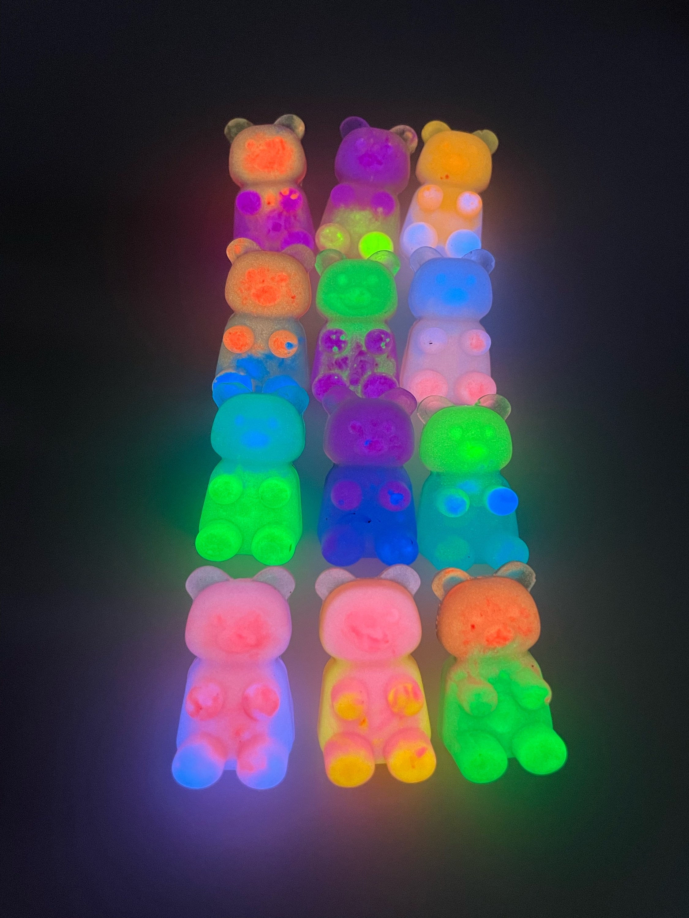 Gummy Bear Pin {glow}