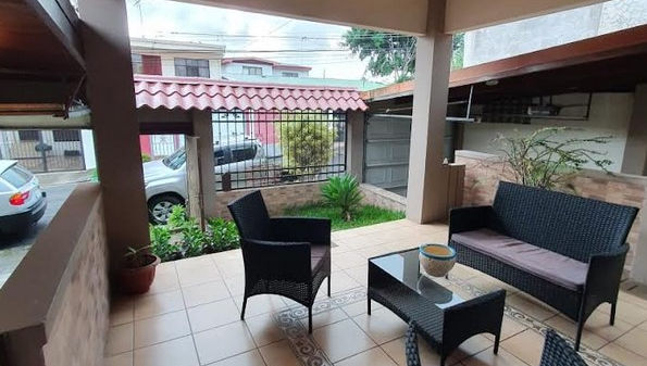 Se Vende casa en Hacienda Vieja Curridabat