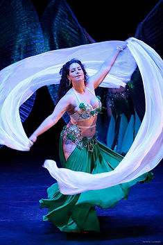 Elsa, professeur de danse orientale à Bordeaux