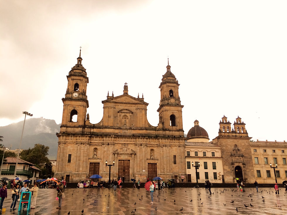 Catedral Primada (Esquina Nororiental Plaza de Bolívar)