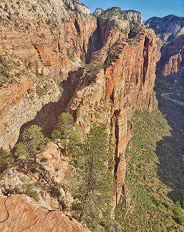 Angels-Landing-Hike-from-Summit-Zion-Nat