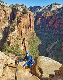 Angels-Landing-Hike-from-Summit-Zion-Nat