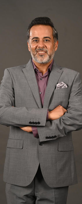 Chetan Bhagat manager contact number-Email-whatsapp number