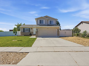 Riverton Tri-Level With Beautiful Backyard