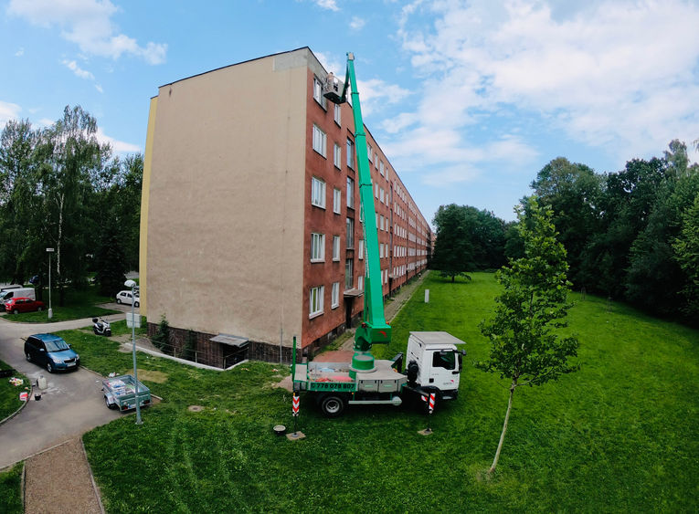 Oprava nesoudržné omítky v Třinci