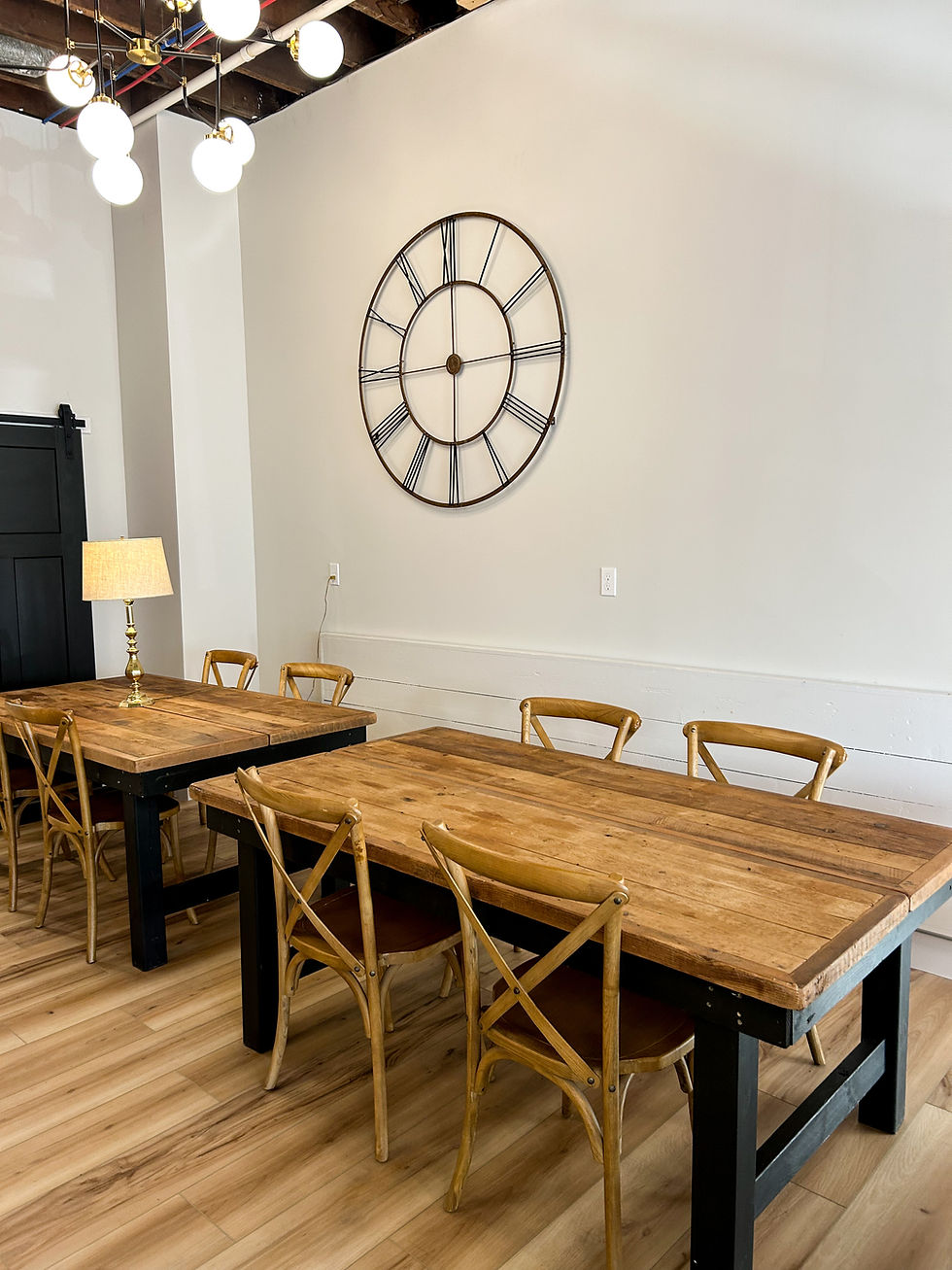 So many ways to arrange furniture!