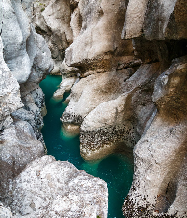 Progression en canyon