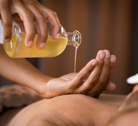 Massage aux huiles essentielles