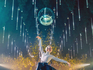 Ice Rink Photography in Berlin – Olympic Figure Skater Minerva Hase at Dark Matter